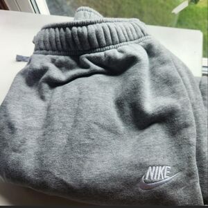 nike sweatpants size l